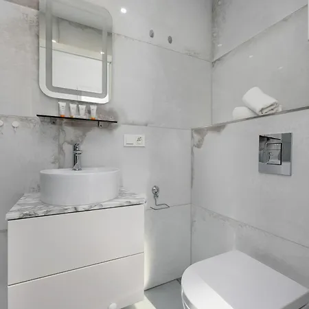 Apartment Motlawa River Old City Studio By Renters